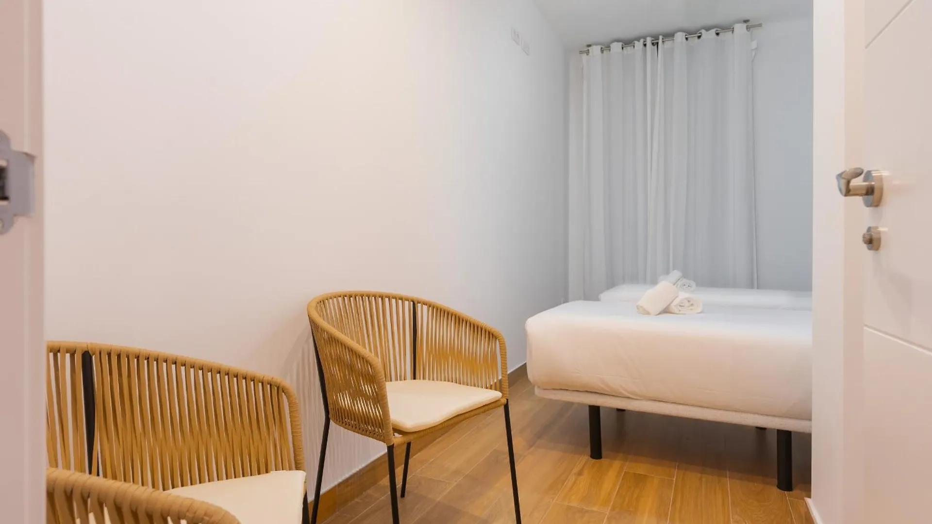 New And Modern - Plaza Nueva - Pedestrian Street Apartment Seville Spain