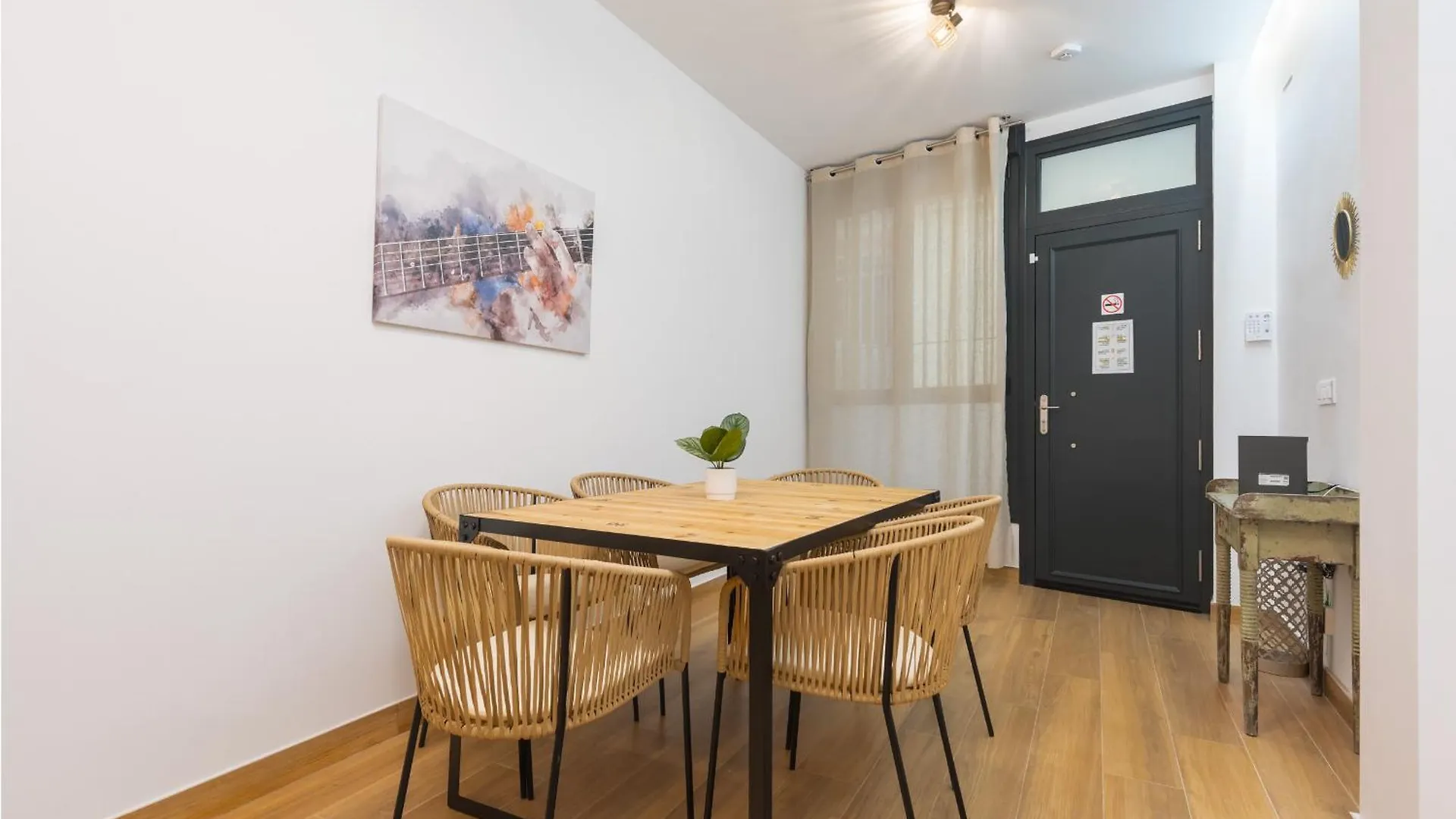 New And Modern - Plaza Nueva - Pedestrian Street Apartment Seville Spain