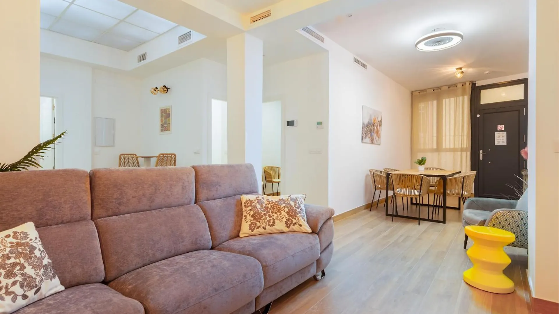 New And Modern - Plaza Nueva - Pedestrian Street Apartment Seville