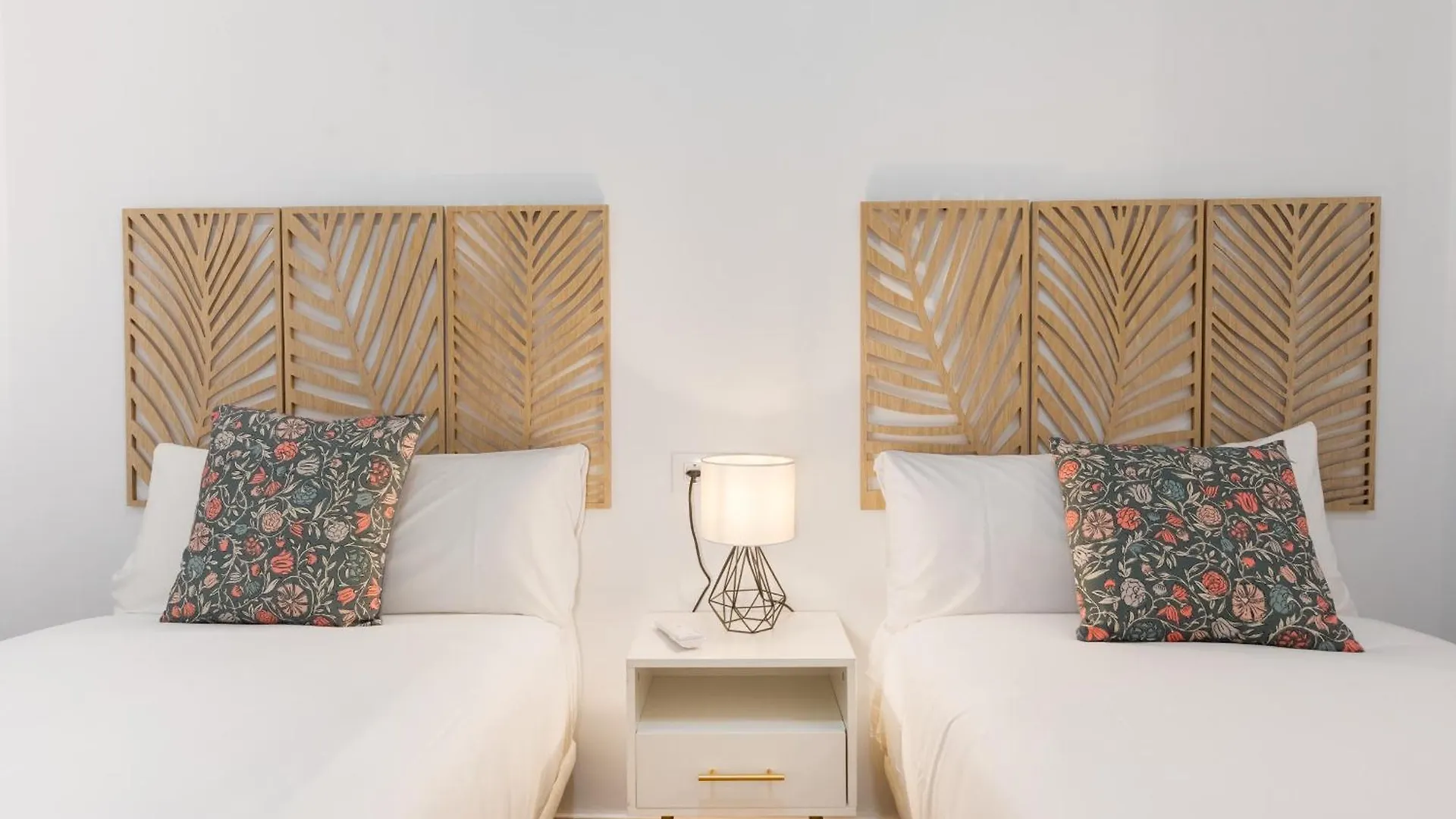 New And Modern - Plaza Nueva - Pedestrian Street Apartment Seville