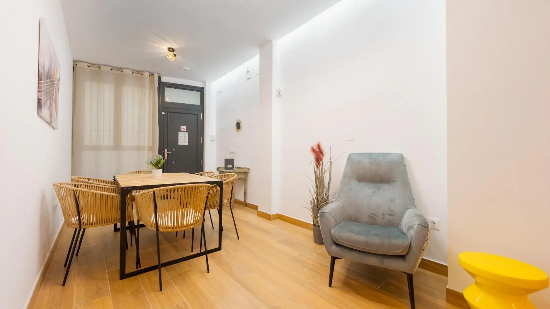 New And Modern - Plaza Nueva - Pedestrian Street Apartment Seville Spain